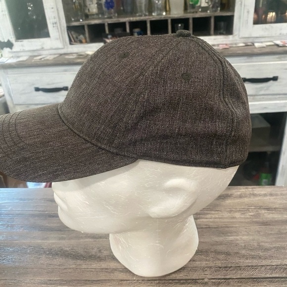 Solid Colored Gray & Black Hat - Picture 3 of 5